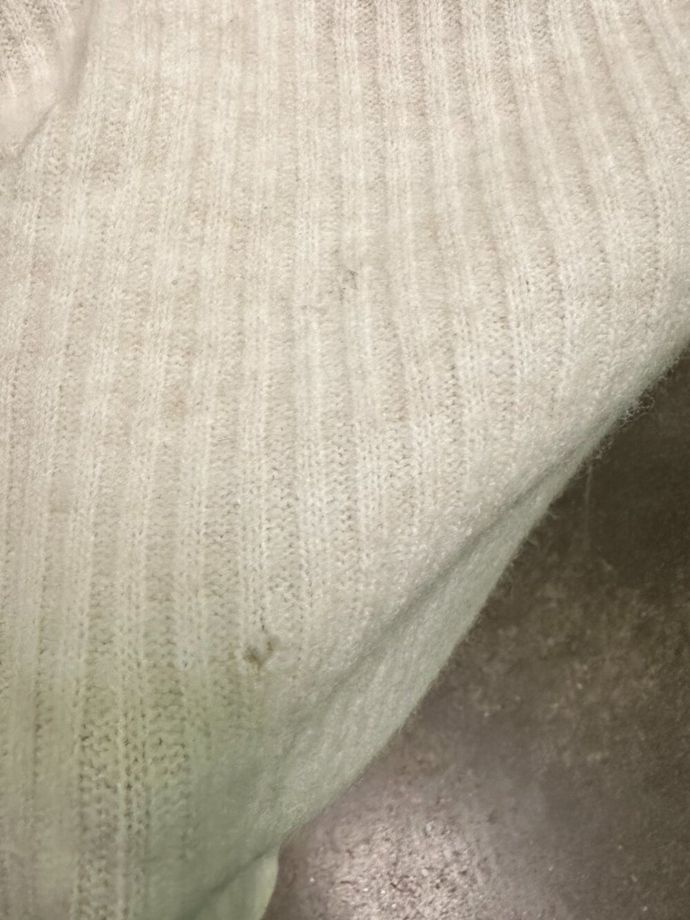 H&M Sweater - Picture 2 of 3
